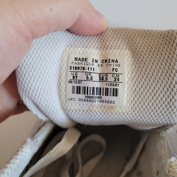 Vintage Nike Air Force One Youth White Shoes 6 US with Laces Sneakers - Picture 3 of 6